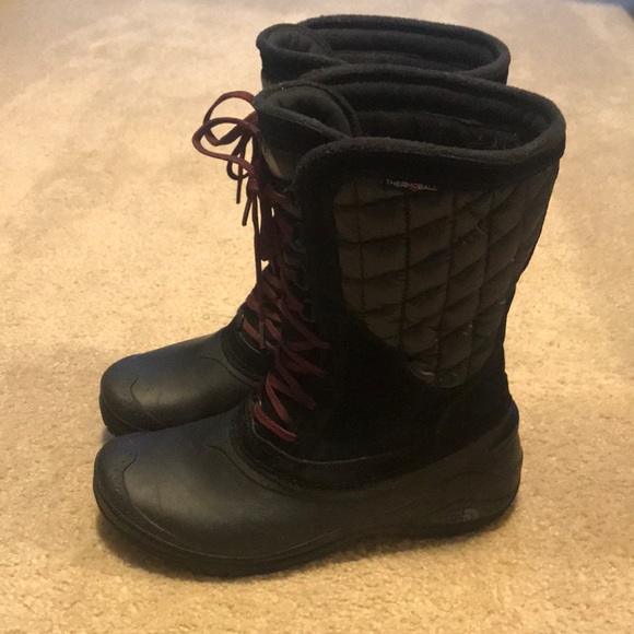 The North Face Shoes - Snow boots size 9